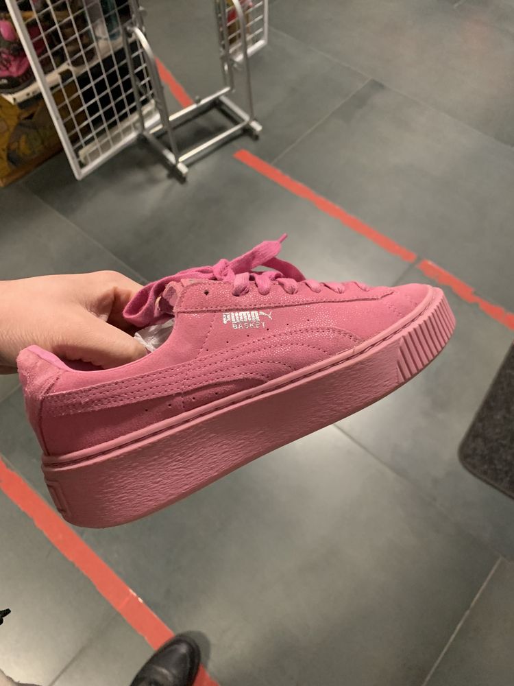 Жіночі кросівки puma basket platform