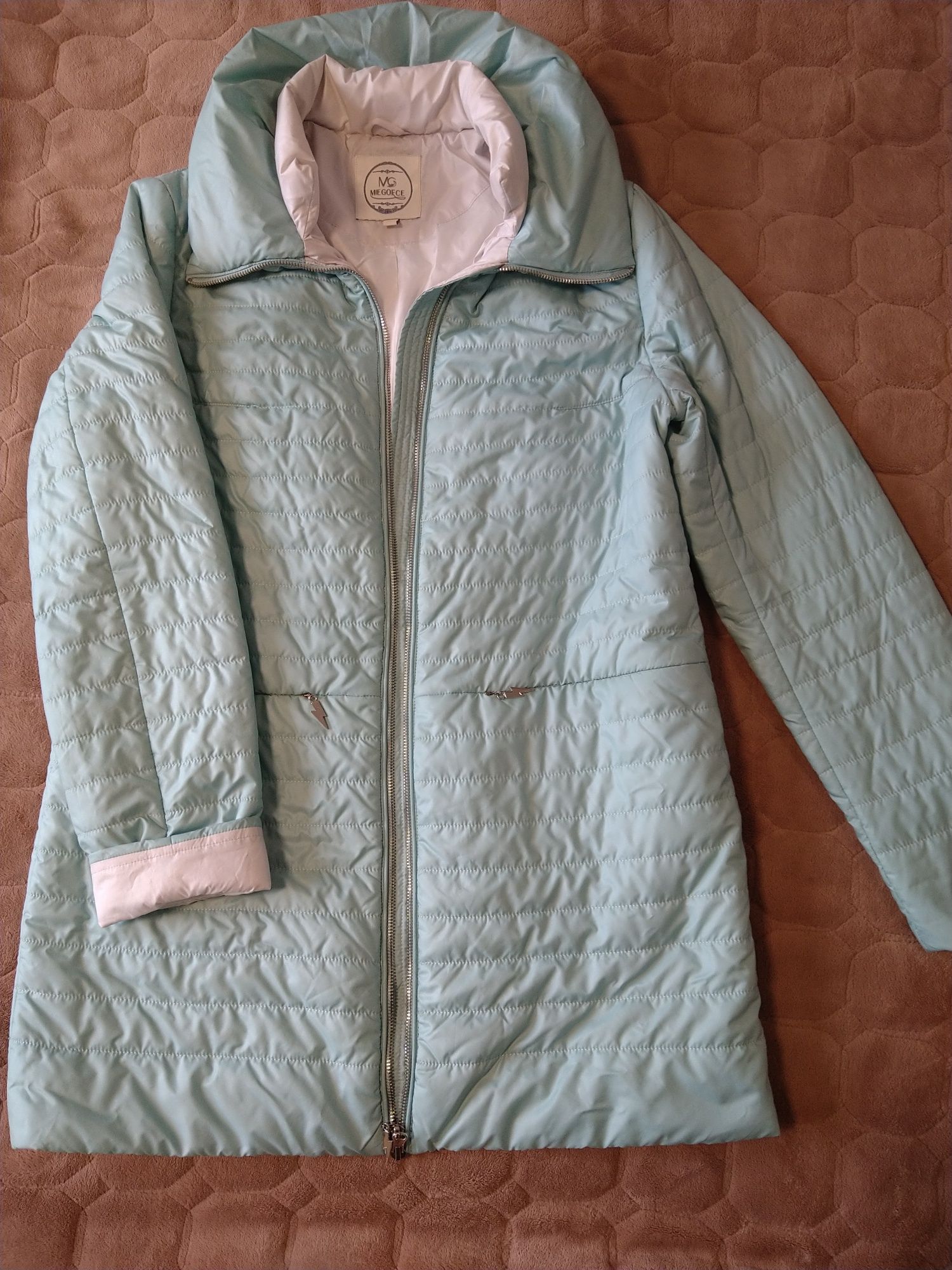 Одяг/Курточка для вагітних на весну