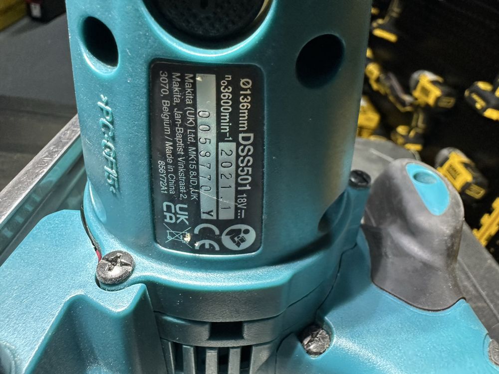 Пила дискова акумуляторна Makita DSS501