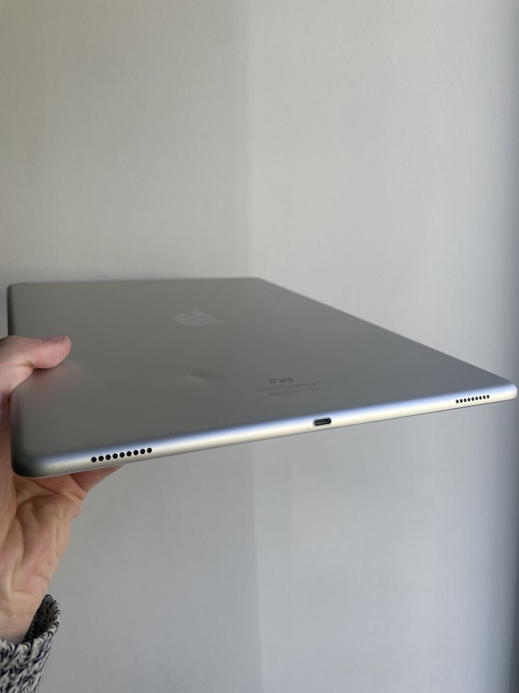 Планшет Apple iPad Pro, 12,9", 32 GB. Wi-Fi, Silver,1 gen