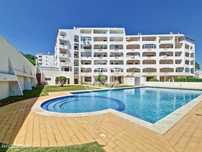 Apartamento com 1 quarto, inserido num condomínio com piscina em zo...