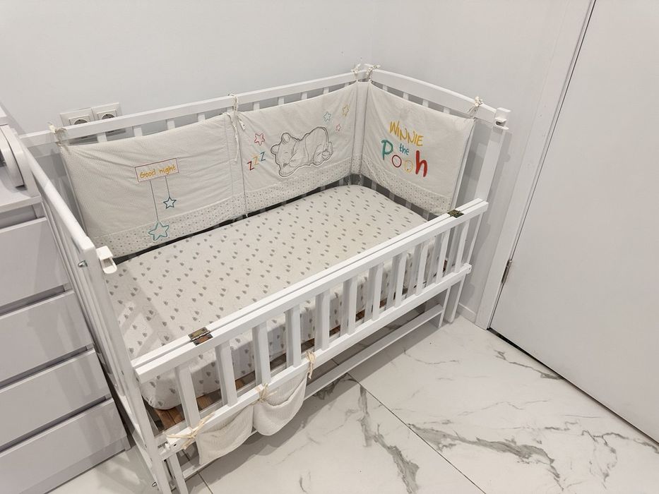 Ліжечко дитяче з маятником