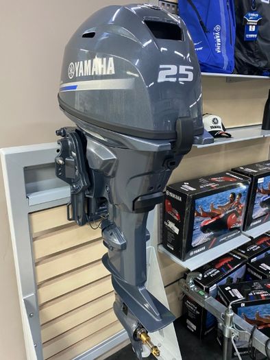 Yamaha silnik zaburtowy F25GETL sterowany przez manetkę. Dealer Gorzów