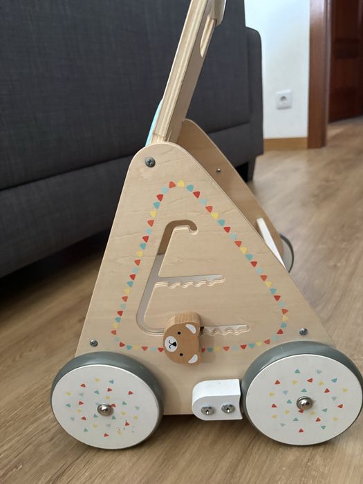 Andador com atividades