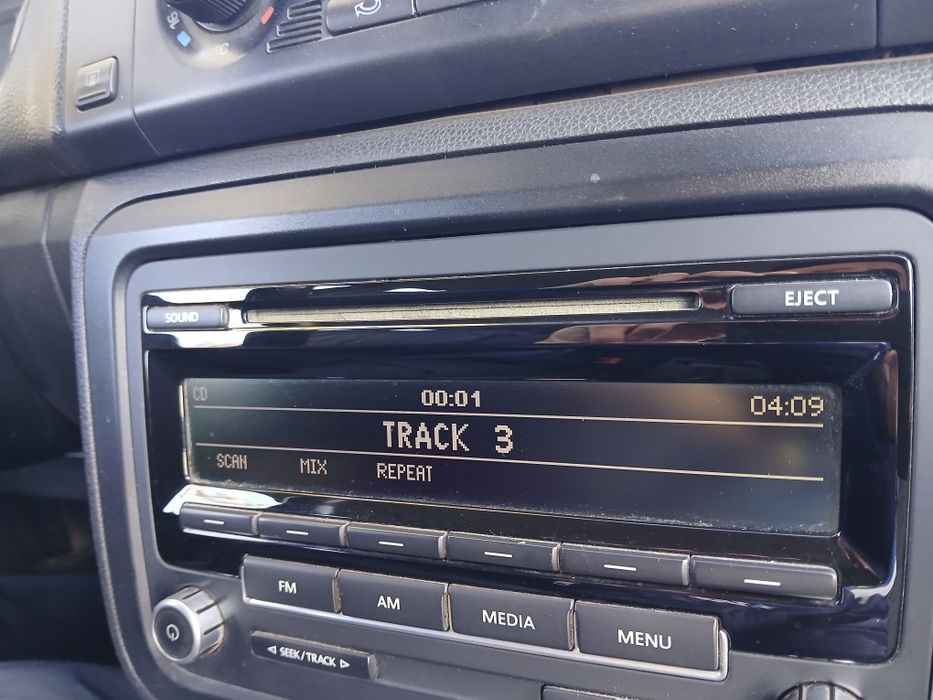 Продам автомагнітолу RCD 310