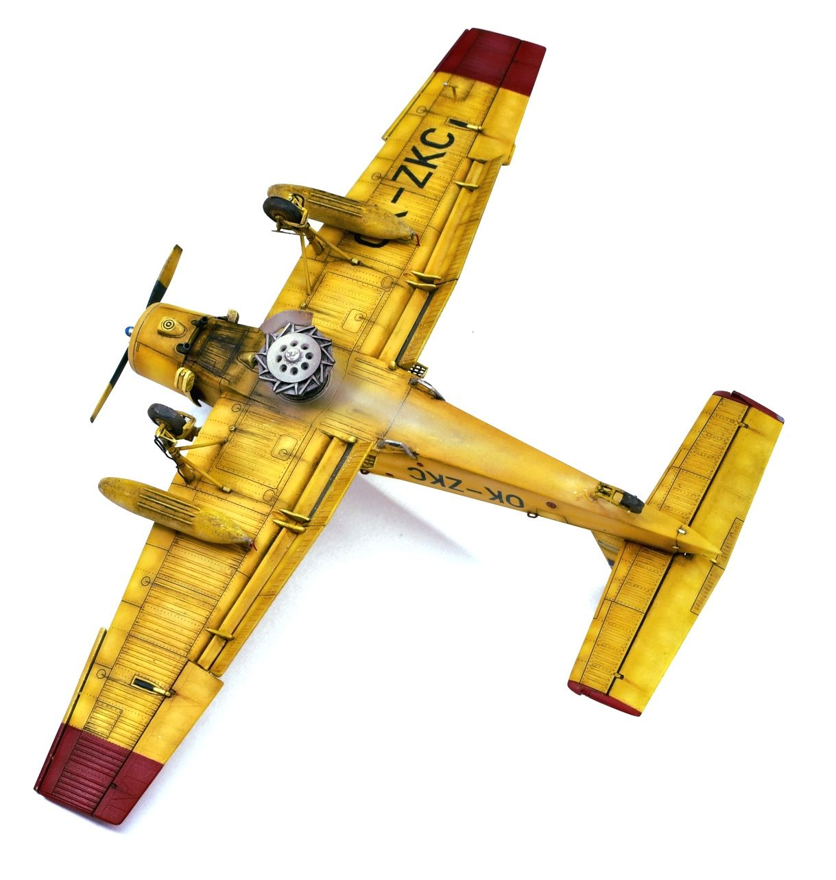 Z-37 Čmelák 1/72 Eduard
