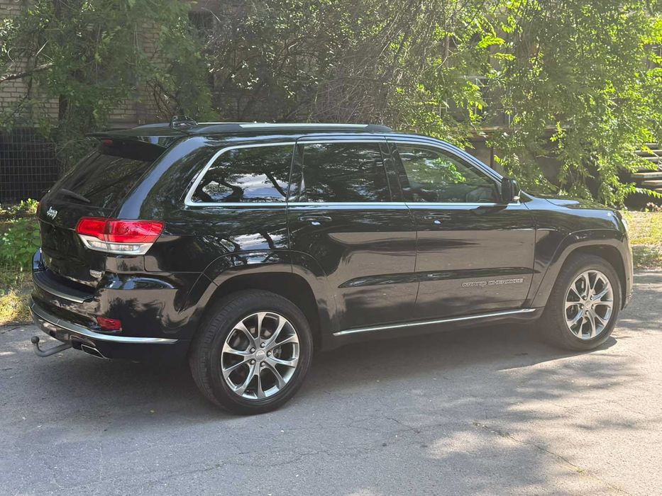 подам Jeep Grand Cherokee Summit 2019