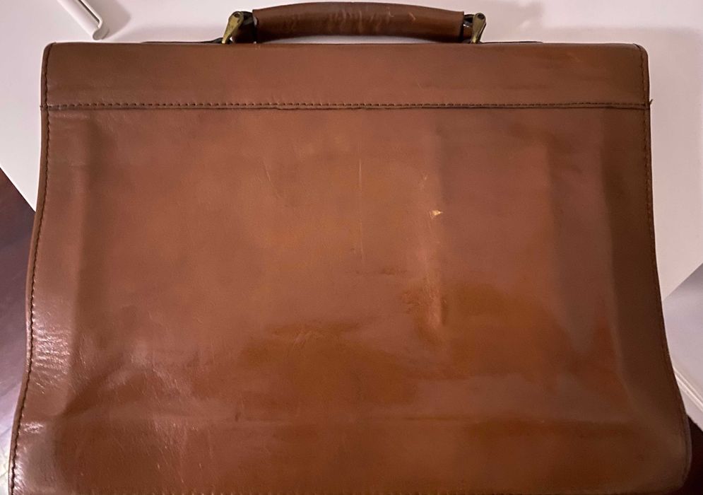 Pasta em couro genuino