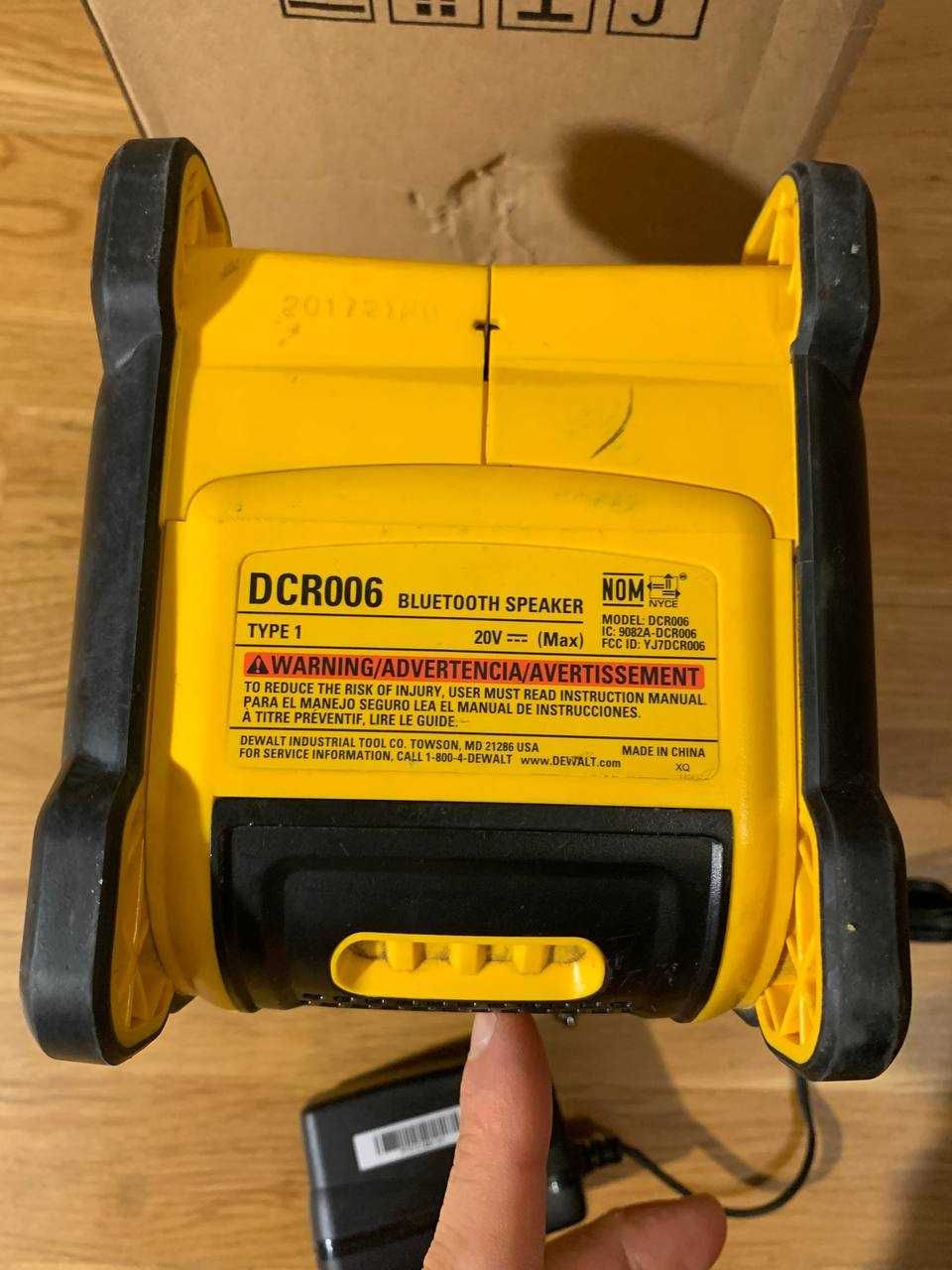 Колонка DeWalt DCR006