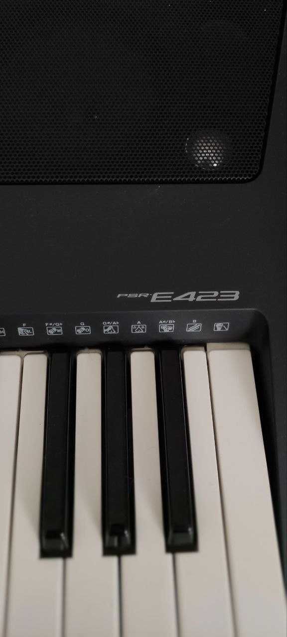 Yamaha  PSR  E423