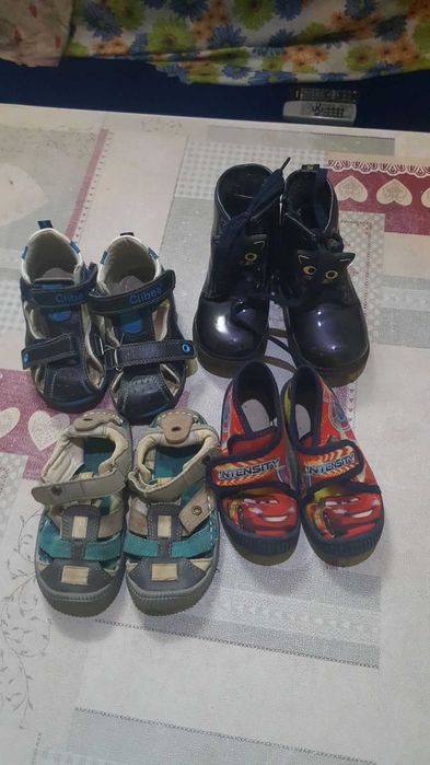 Продам большой пакет детской одежды