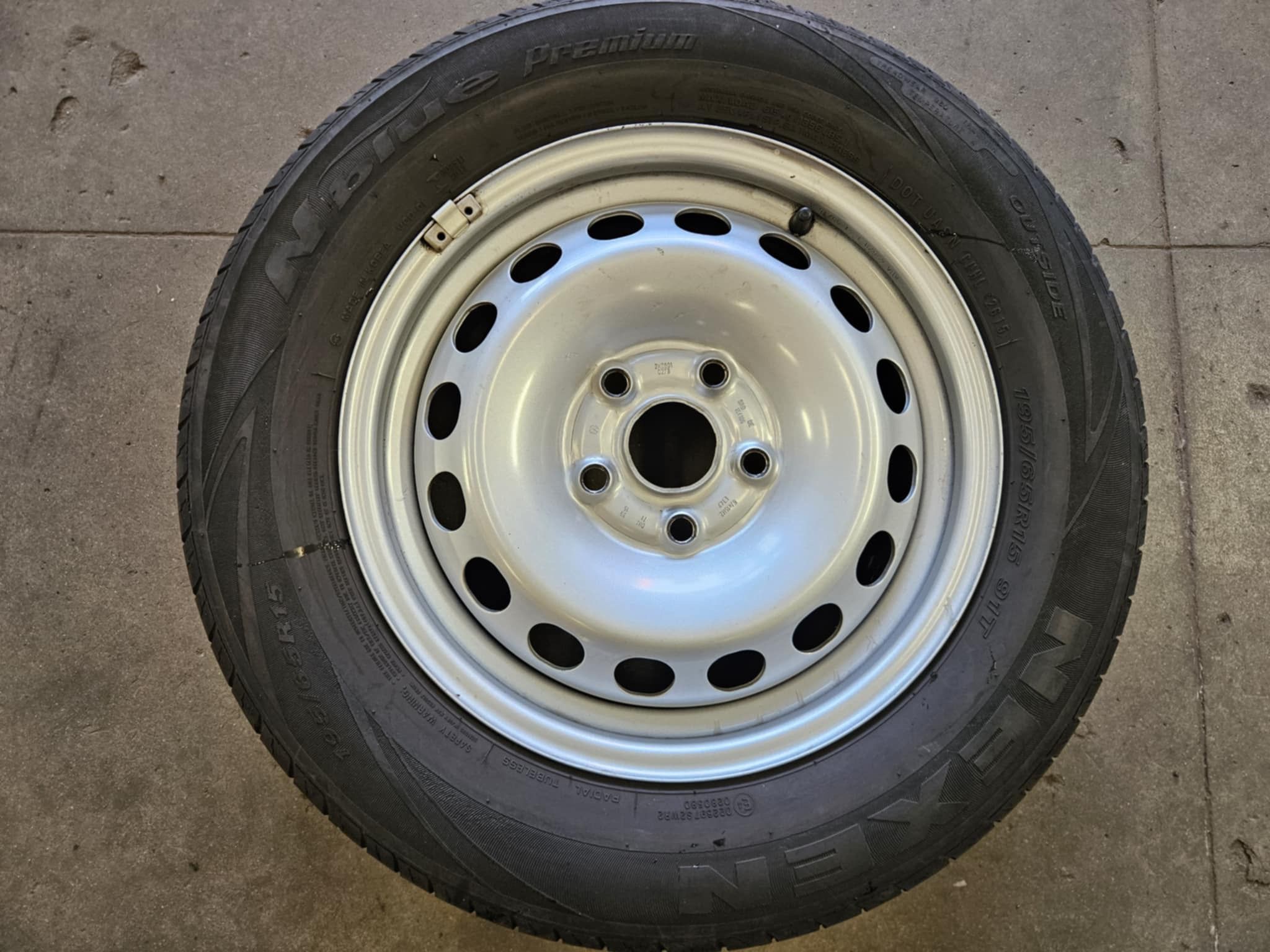 4x Felgi stalowe VW 6.0 x 15 5x112 ET47 srebrne Volkwagen Caddy [522]