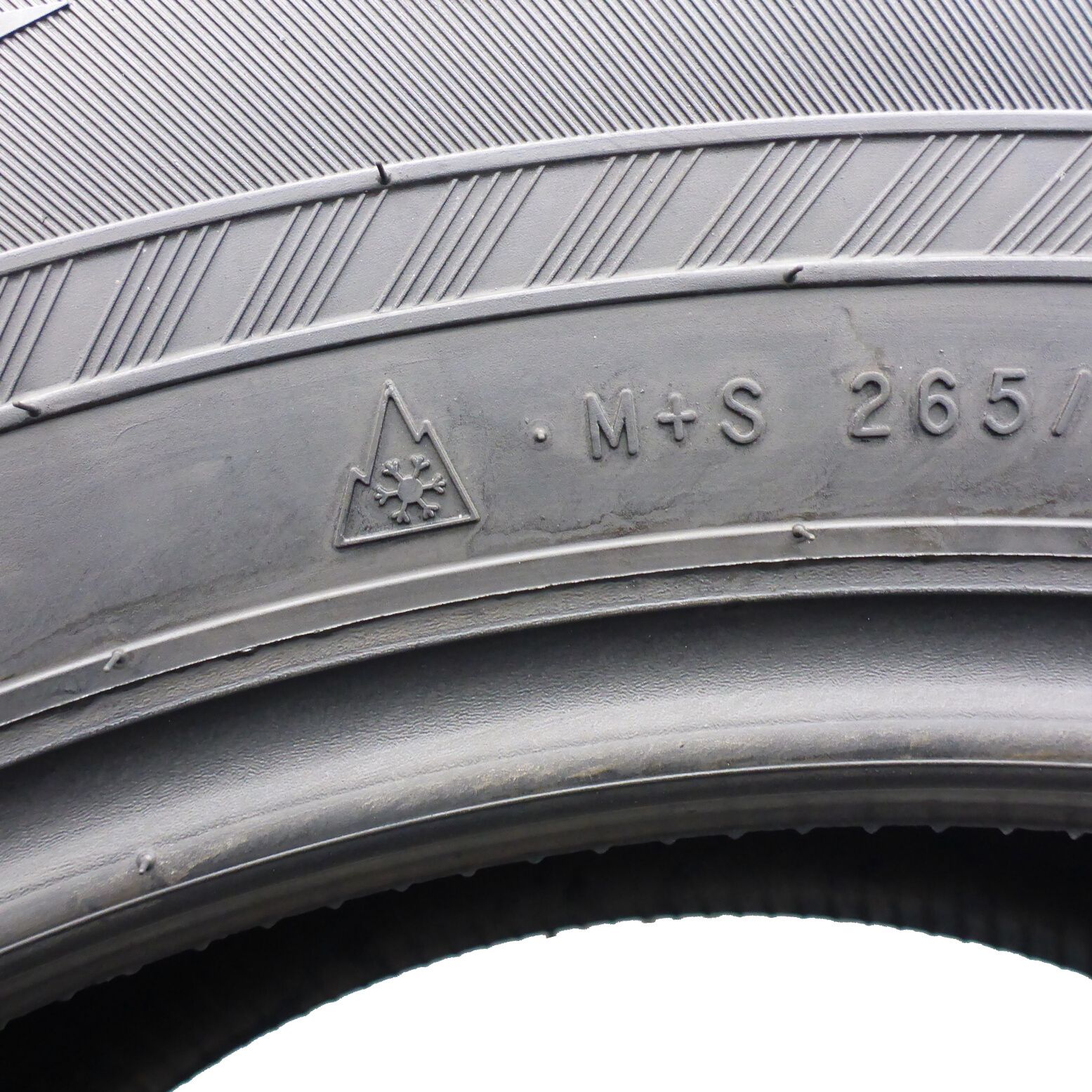 Opony 265/60/18 Nokian 265/60R18 114H XL WR SUV4 Zimowe 2022 6,8mm