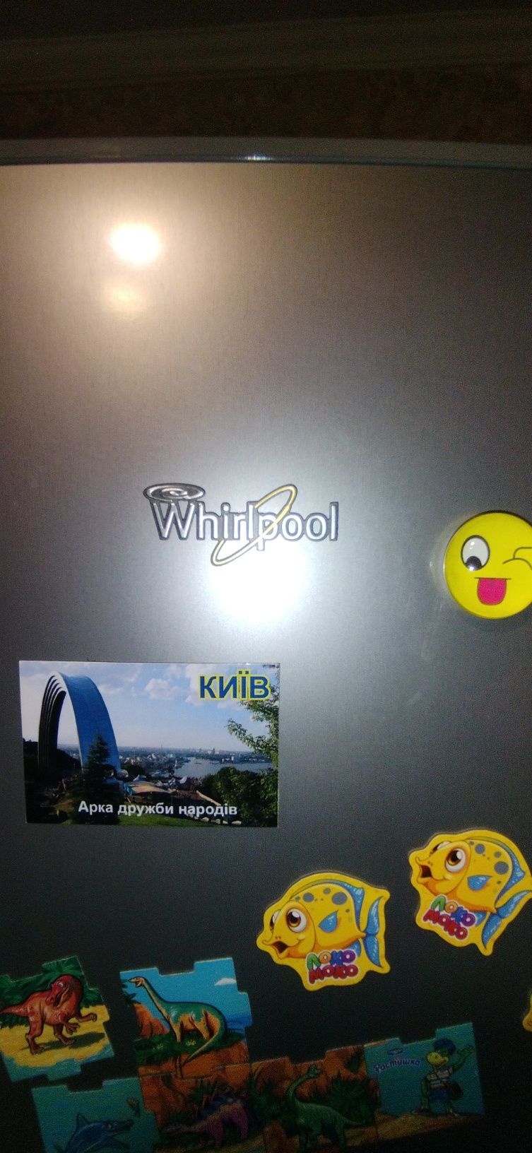 продам холодильник Whirlpool