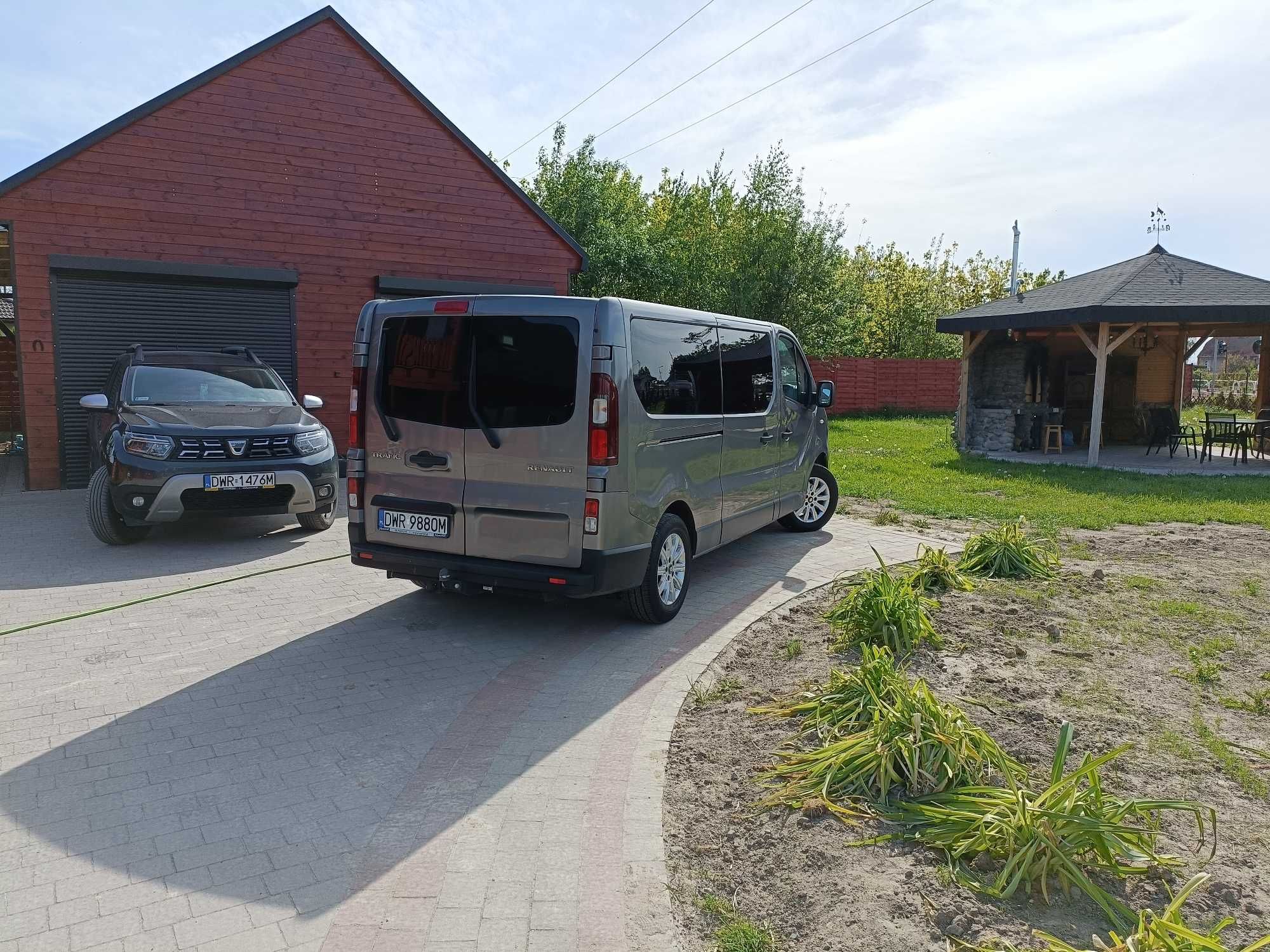 Renault Trafic 9 osobowy LONG