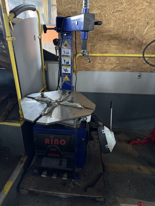 Шиномонтажний станок Rino GS24