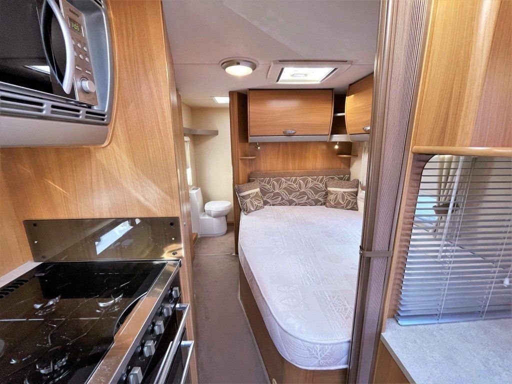 Swift Charisma 550
