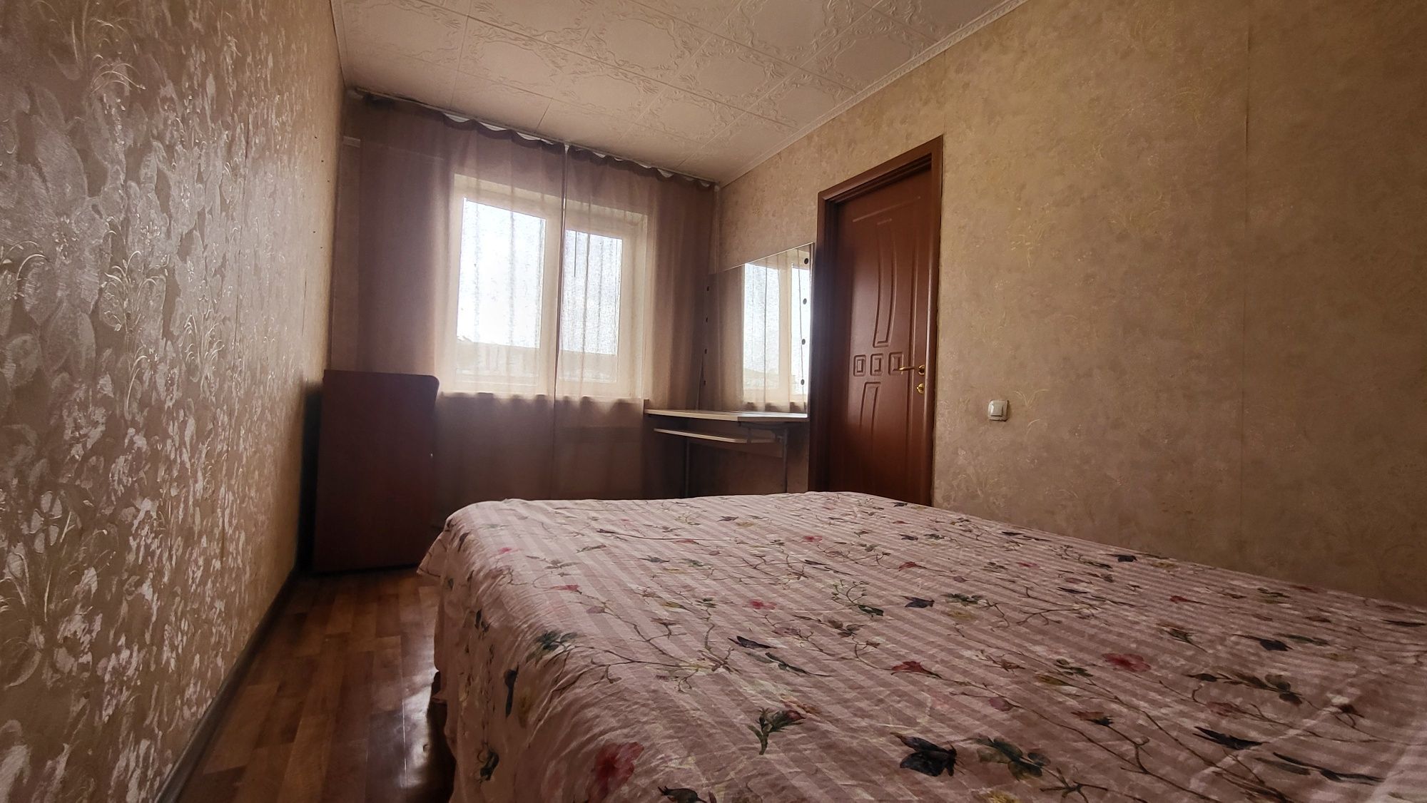Продам 2-кімнатну квартиру в центі міста