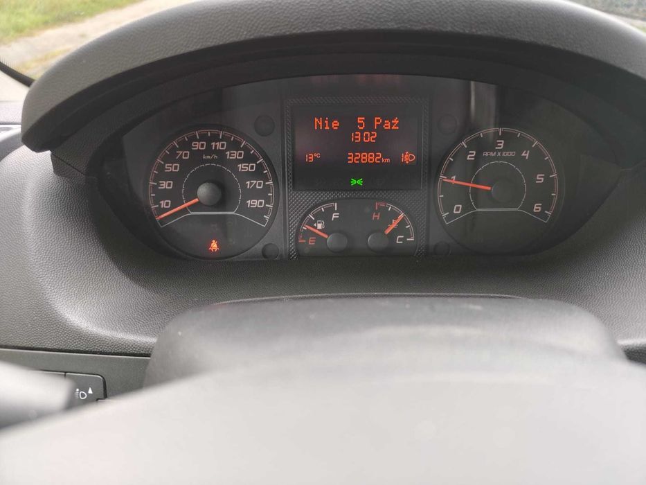 Peugeot Boxer brygadówka 7 osób bardzo niski przebieg