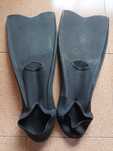 Vendo 3 pares de barbatanas,de mergulho,ou caça submarina.