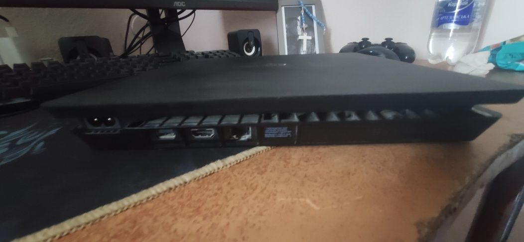 Playstation 4 slim 500g з двома геймпадами та аккаунтом