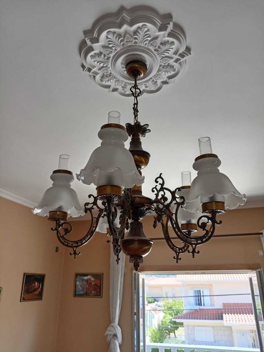 Candeeiro vintage como novo em latão com 5 lâmpadas.