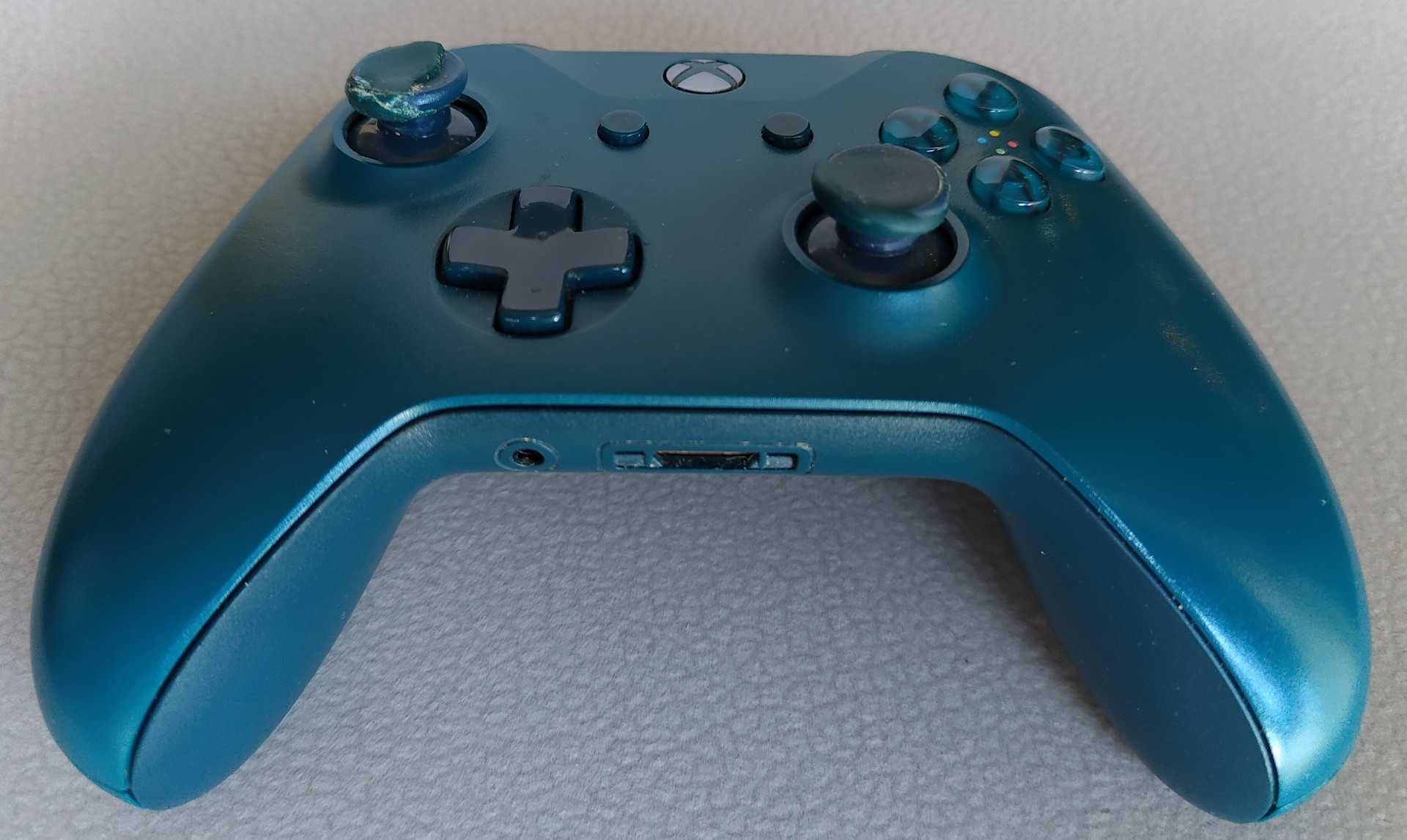 Xbox One S 500 GB Deep Blue edycja specjalna (FIFA 17) - super stan