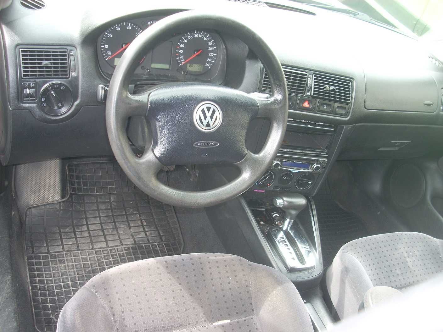 volkswagen golf IV,1.6 z gazem, Automat, 5-drzwi