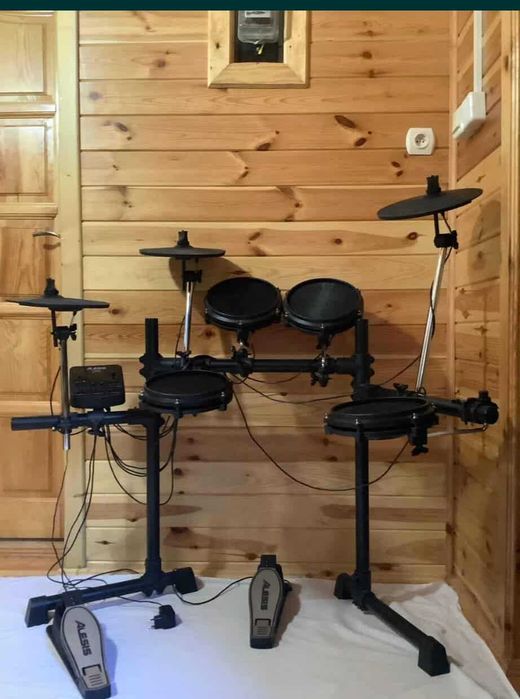 perkusja elektroniczna ALESIS turbo Mesh Kit