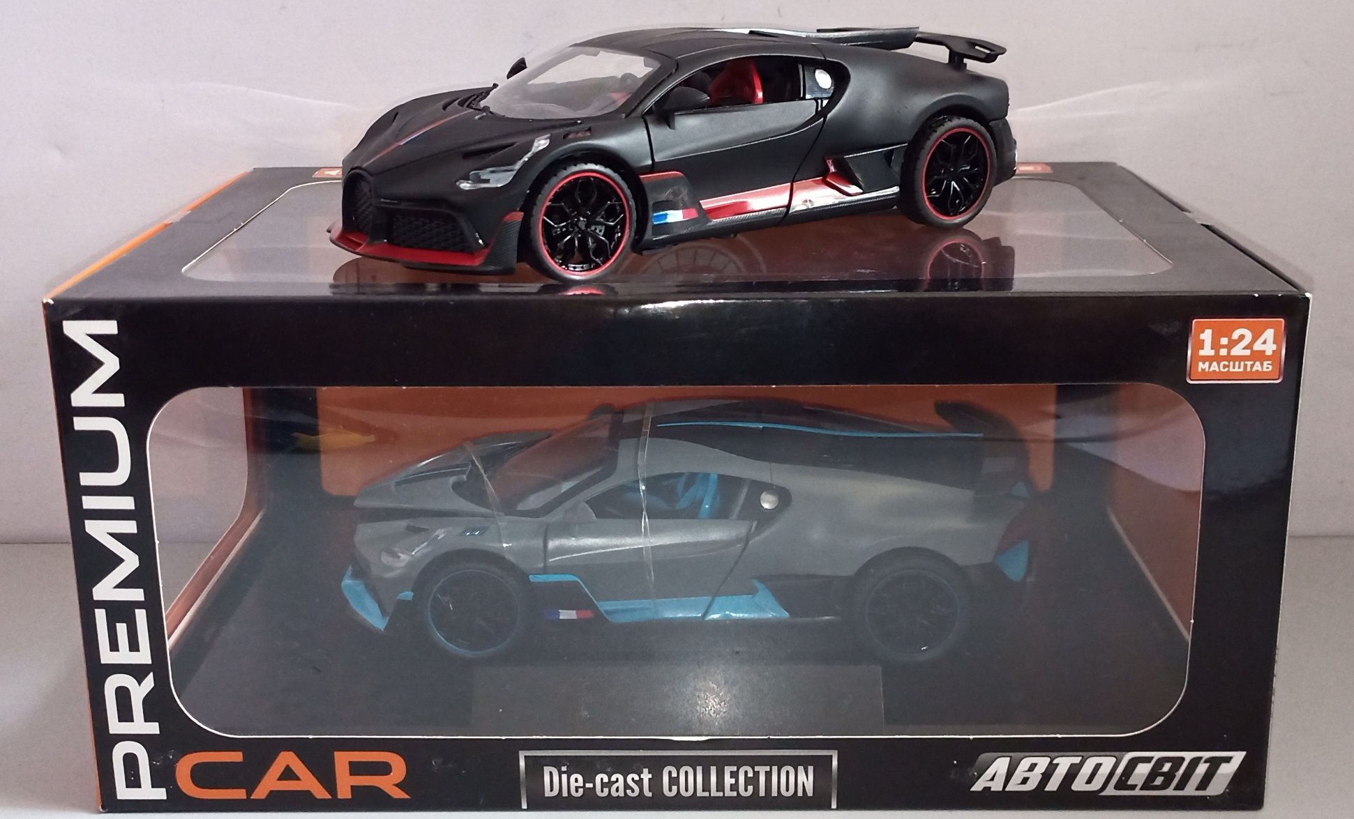 Машинка BUGATTI DIVO модель 1:24 "Автосвіт". Металл, звук, свет