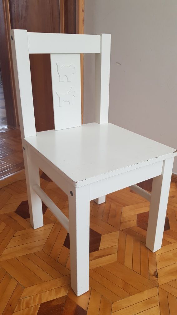 Sprzedam 2 krzesełka dla dzieci