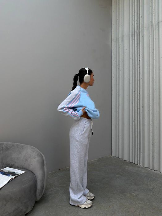 Жіночий теплий костюм