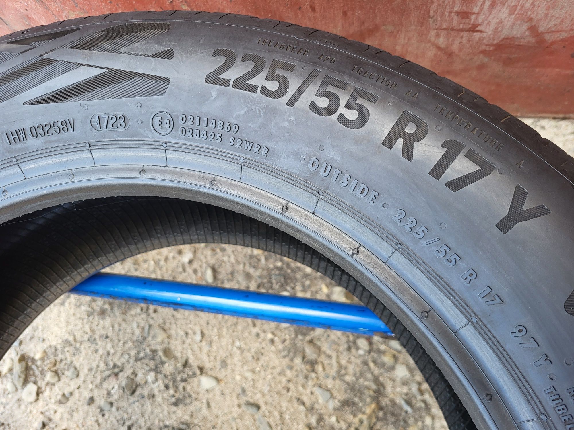 225/55/17 R17 Continental EcoContact 6 4шт ціна за 1шт шини