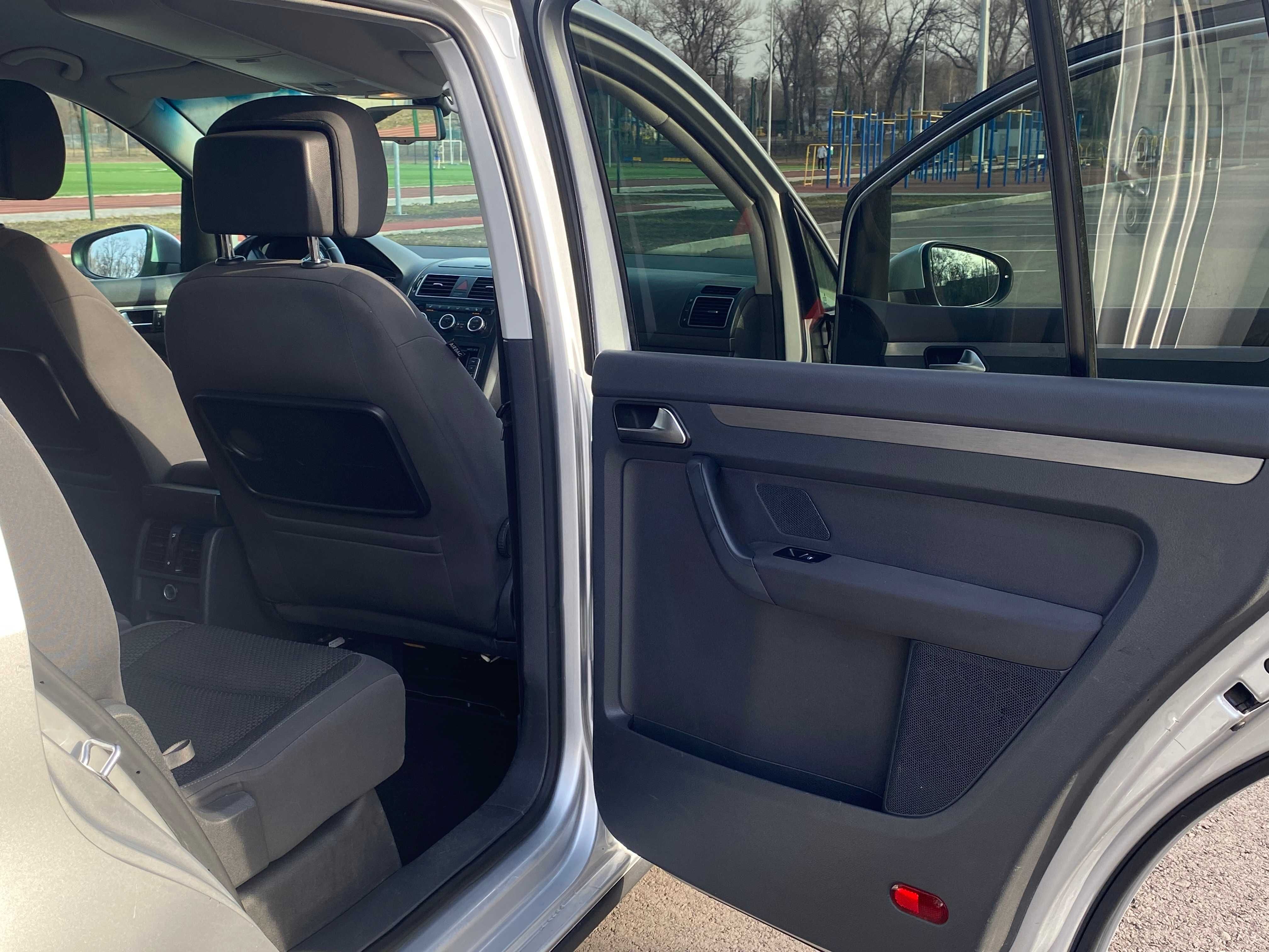 Volkswagen Touran 2013