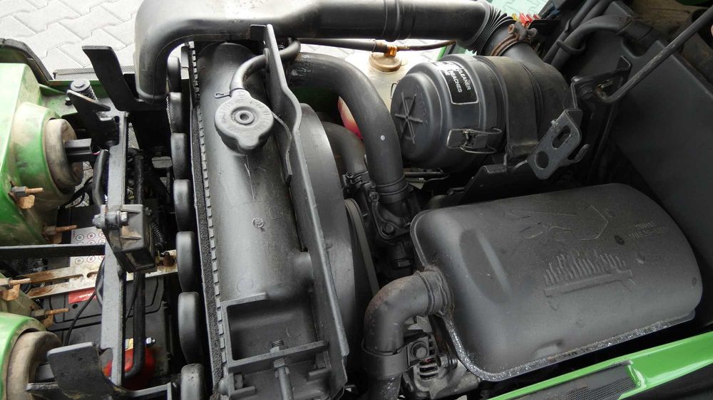 Traktor John Deere 4100 4x4 (160507.4) - Baras
