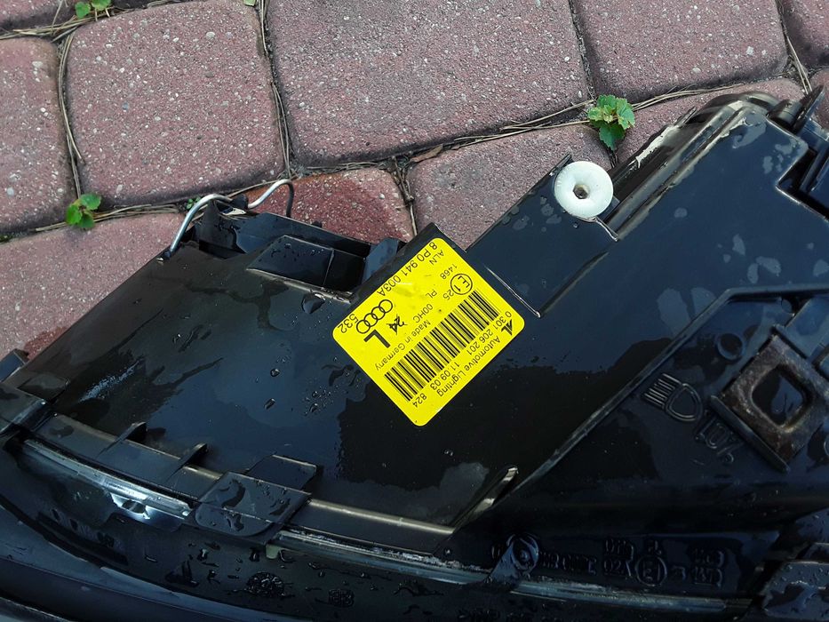 Lampa prawy lewy przód audi a3 8p