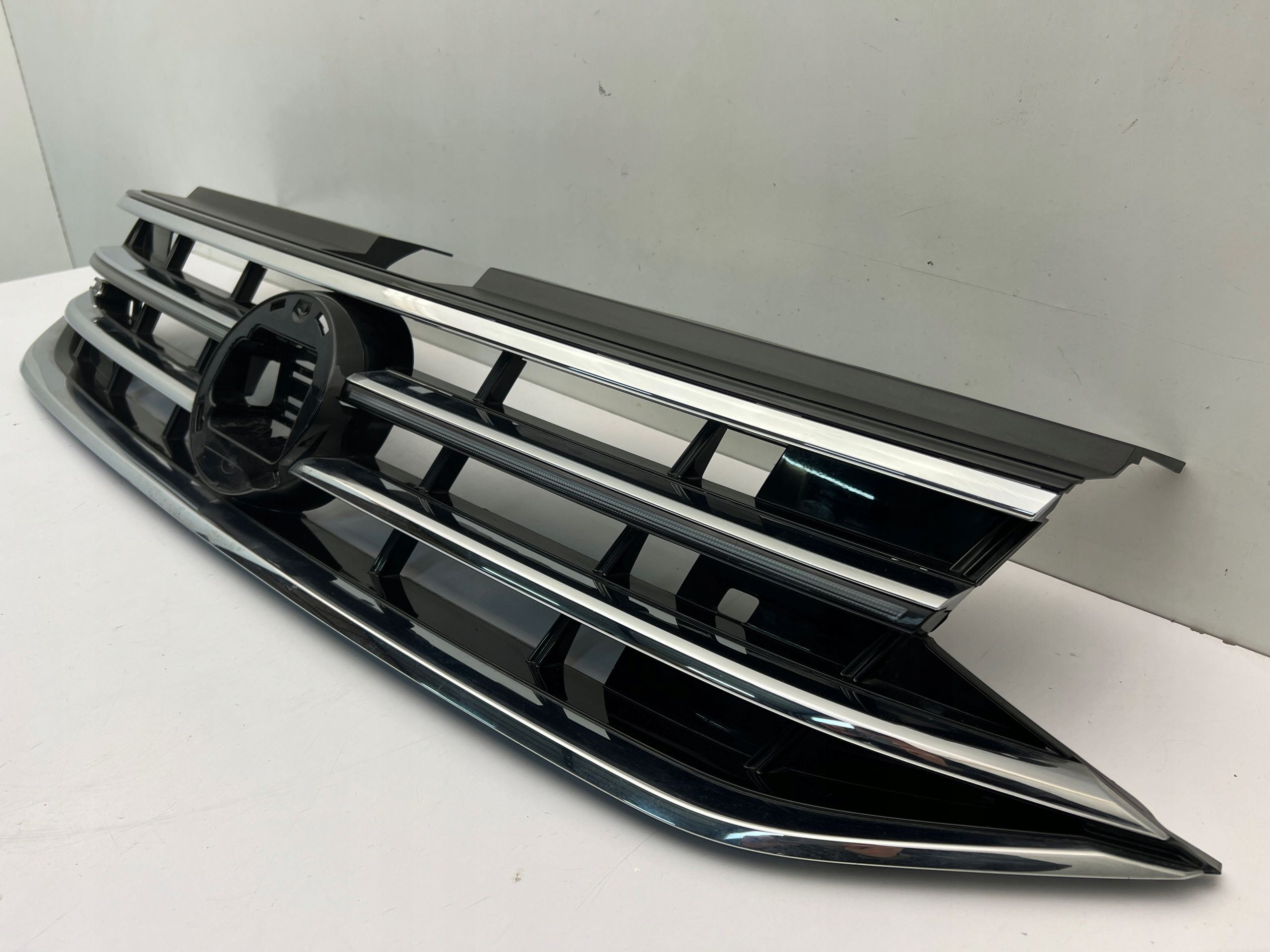 VW Tiguan II Allspace Lift r line Atrapa Grill Zderzaka Przedniego…