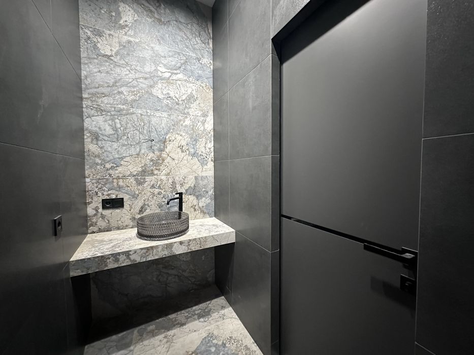 Оренда фасадного комерційного приміщення