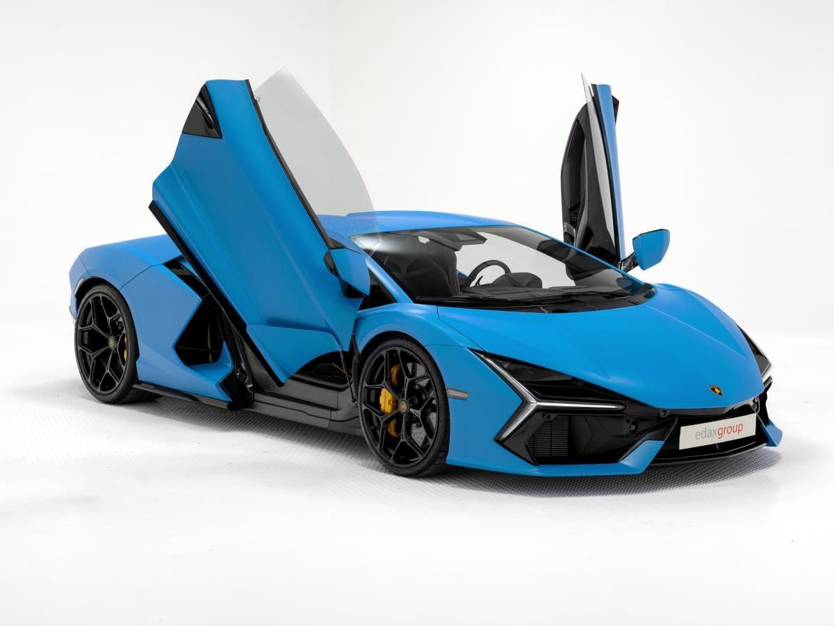 Lamborghini Revuelto