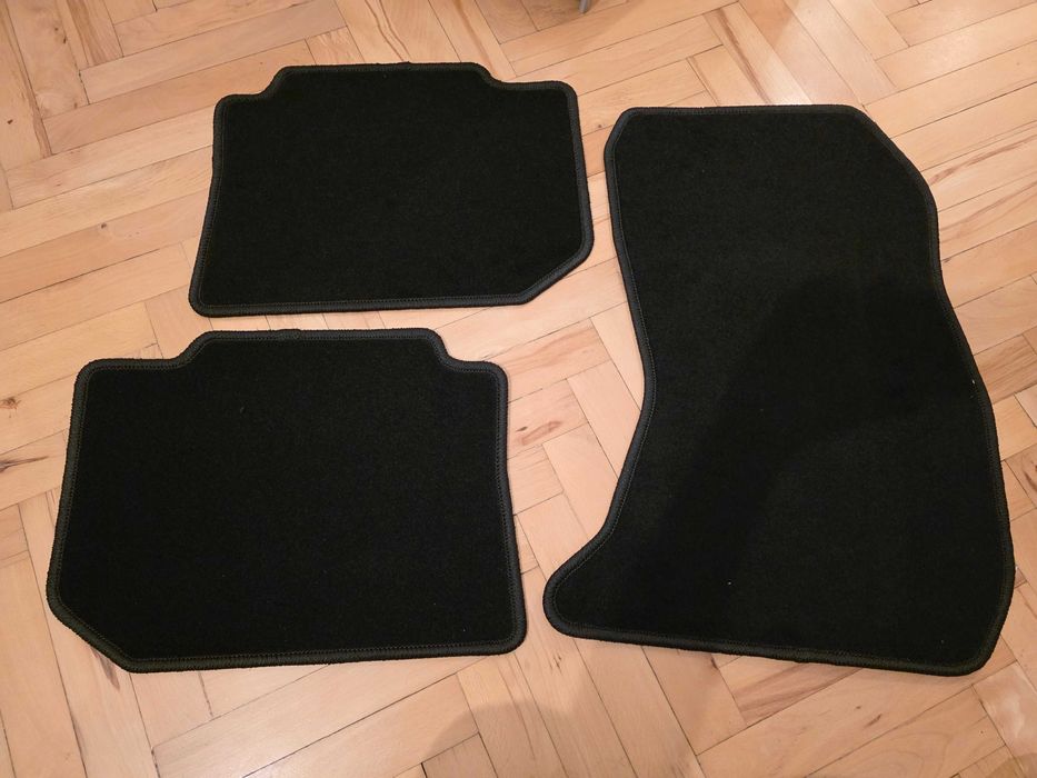 Subaru XV dywaniki welurowe