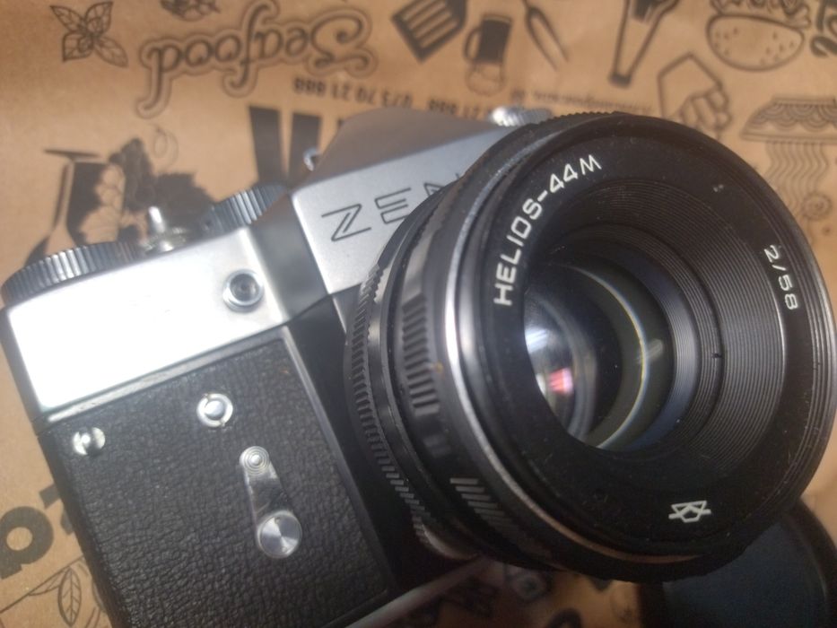 Фотоаппарат Зенит TTL с объективом Helios-44M