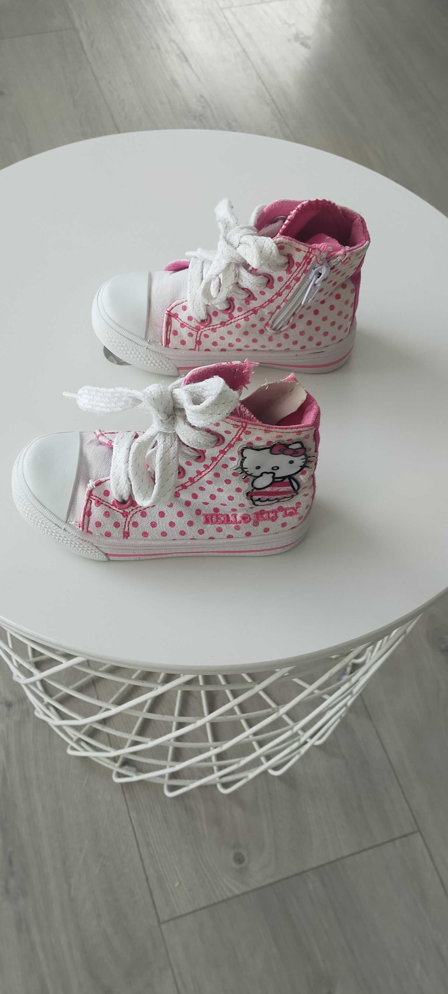 buty dziewczęce trampki rozmiar 24, firmy Sanrio Hello Kitty