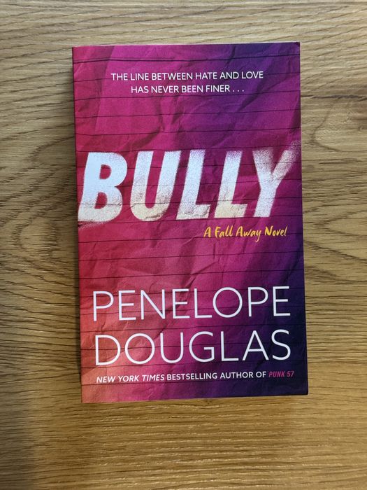 Книга Bully від Penelope Douglas