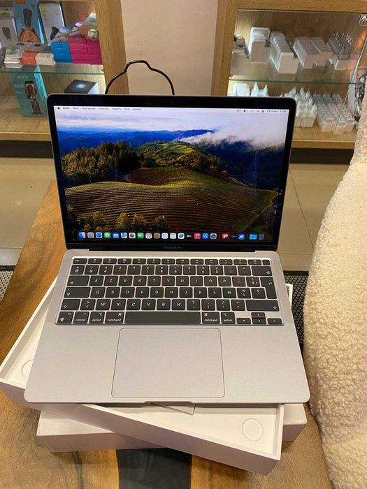Ноутбук Apple MacBook Air 13" M1 8/256GB Space Gray (MGN63) 2020