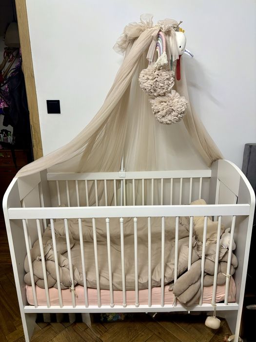 Piekne łóżeczko niemowlece