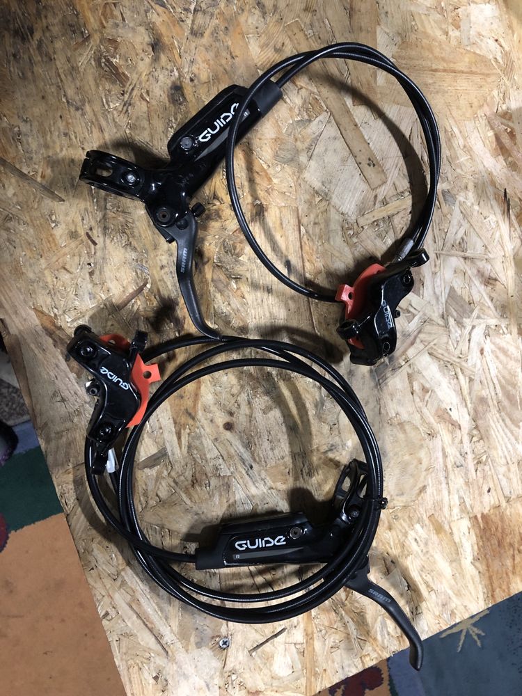 Grupo XT e travões Sram Guide e shifter SLX