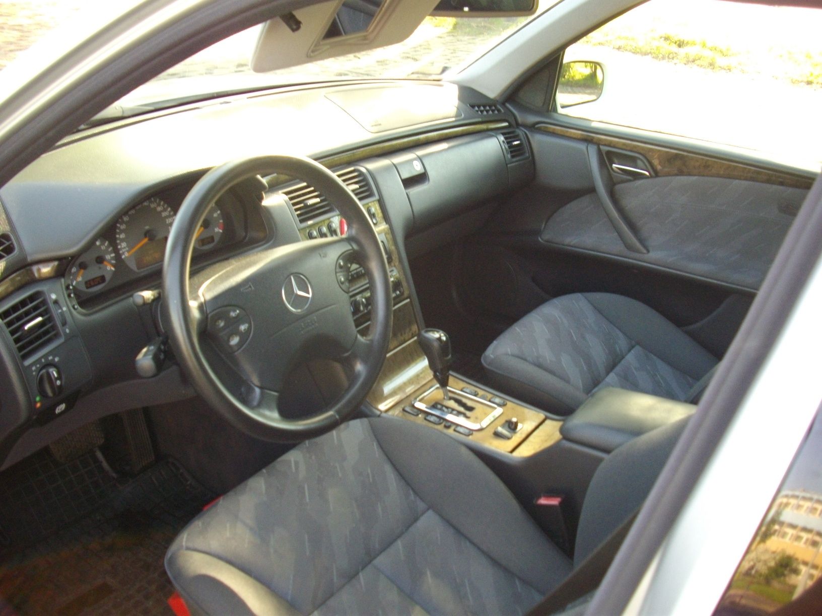 Mercedes e-klasa w210