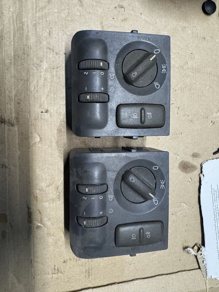 Włącznik świateł volvo v40,s40  30862.852