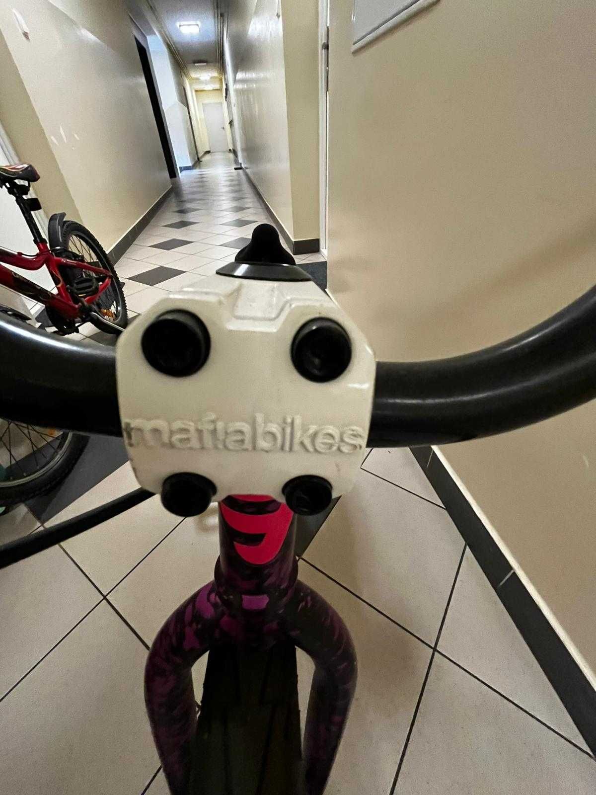 BMX wyczynowy 18' z pegami przednimi