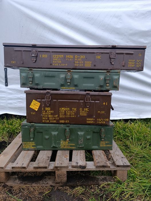 Металеві ящики військові, контейнери